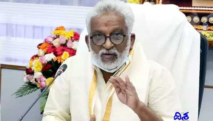 కీలక దశకు కల్తీ నెయ్యి కేసు: హైదరాబాద్లో వైవీ సుబ్బారెడ్డిని విచారిస్తున్న సిట్ కీలక దశకు కల్తీ నెయ్యి కేసు: హైదరాబాద్లో వైవీ సుబ్బారెడ్డిని విచారిస్తున్న సిట్