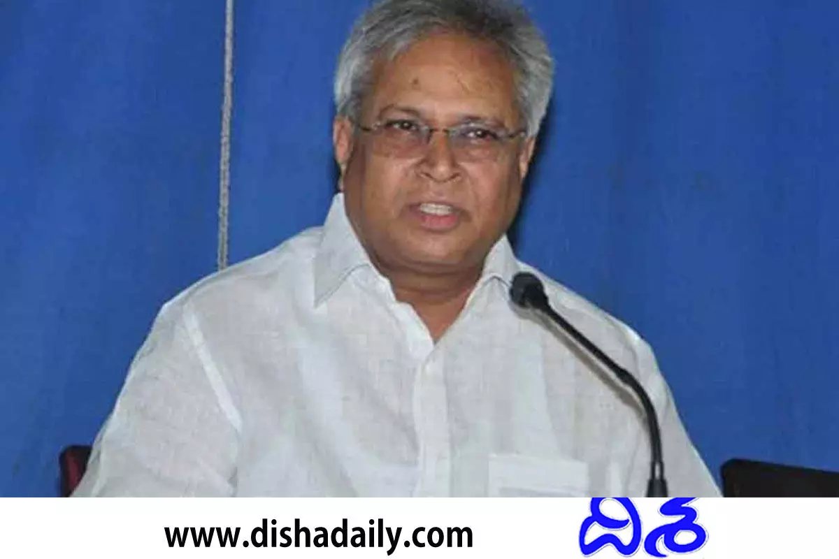 Undavalli Arun Kumar Says, Polavaram Project Wont be completed while Hes Alive