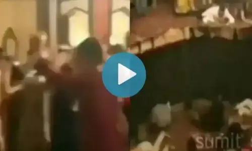 పెళ్లిలో డ్యాన్స్‌కు టాప్ లేచిపోయిద్ద‌నుకుంటే.. బాట‌మ్ బ‌ద్ద‌లైంది..చూడండి!