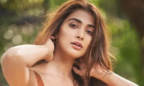 Pooja Hegde In Corset Top And Skirt, Check Out Her Stunning Pictures