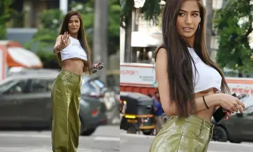 బాల్కనీలో బటక్స్ షో.. బజార్లో నిపుల్ షో.. దేశం సర్వనాశనం అవుతుంది..