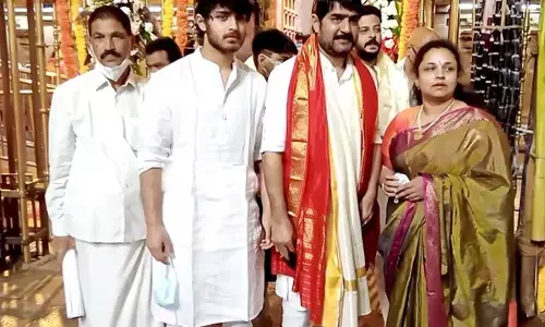 Hero Srikanths Family Visit Tirumala Temple