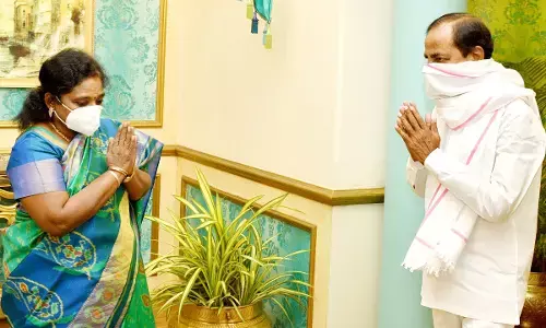CM KCR Meets Governor Tamilisai After 9 Months At Raj Bhavan