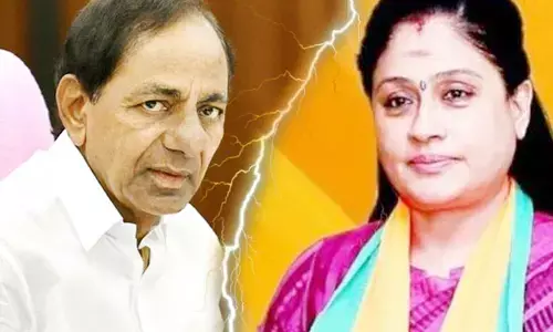 BJP Leader Vijaya Shanthi Criticizes CM KCR
