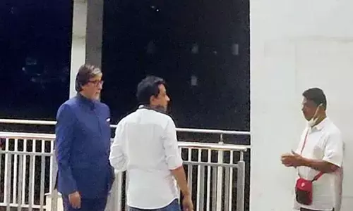 హైదరాబాద్‌లో కెమెరాలకు చిక్కిన అమితాబ్..