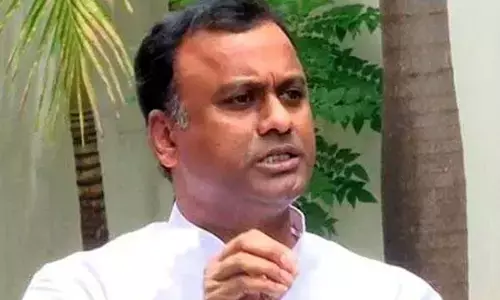 Congress MLA Komatireddy Rajagopal Reddy Gives Clarity Over Party Change