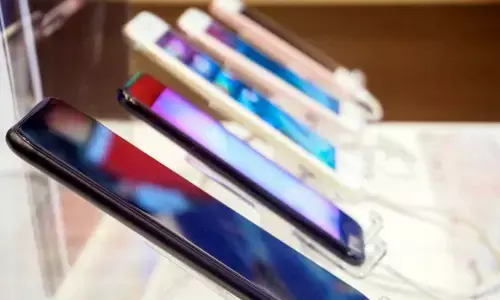 బలహీనంగా స్మార్ట్‌ఫోన్ అమ్మకాలు!