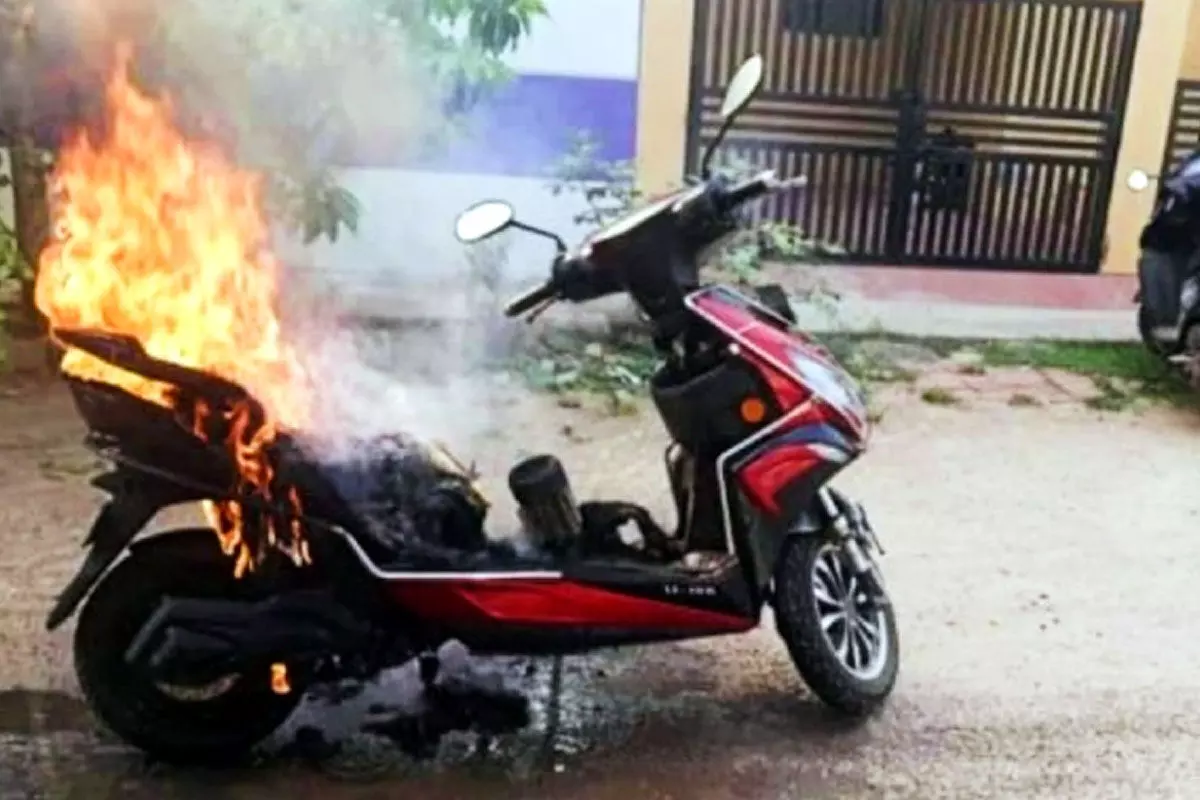 ఎలక్ట్రిక్ వాహనాల కంపెనీలకు కేంద్రం నోటీసులు! ఎలక్ట్రిక్ వాహనాల కంపెనీలకు కేంద్రం నోటీసులు!