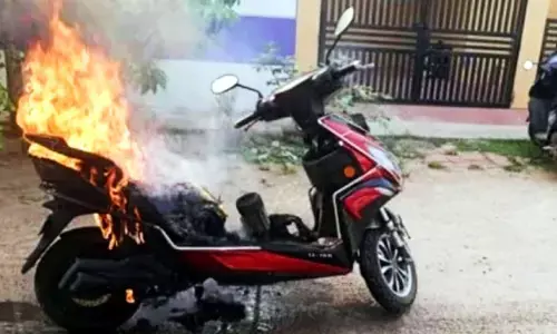 ఎలక్ట్రిక్ వాహనాల కంపెనీలకు కేంద్రం నోటీసులు!