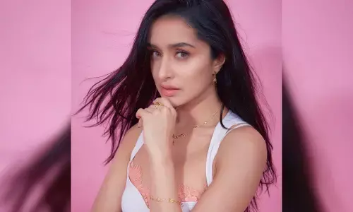 స్పెయిన్ బీచ్‌లో శ్రద్ధా బోల్డ్ అవతార్.. ఫొటోలు లీక్ అవడంతో
