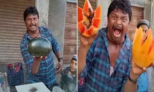 వింత ప‌ద్ధ‌తిలో ఫ్రూట్స్ అమ్మ‌కం.. వీధివ్యాపారి క్రేజీ స్టైల్‌! (వీడియో)