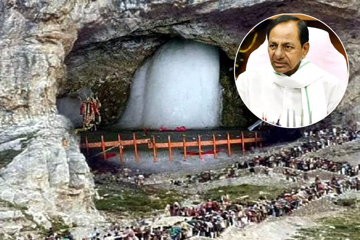 Telangana Government Sets up Helpline Numbers To Protect Amarnath Yatra pilgrims Telangana Government Sets up Helpline Numbers To Protect Amarnath Yatra pilgrims