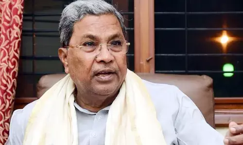 బ్రేకింగ్: కర్నాటక ఫలితాల వేళ మాజీ CM సిద్ధరామయ్య ఇంట్లో తీవ్ర విషాదం