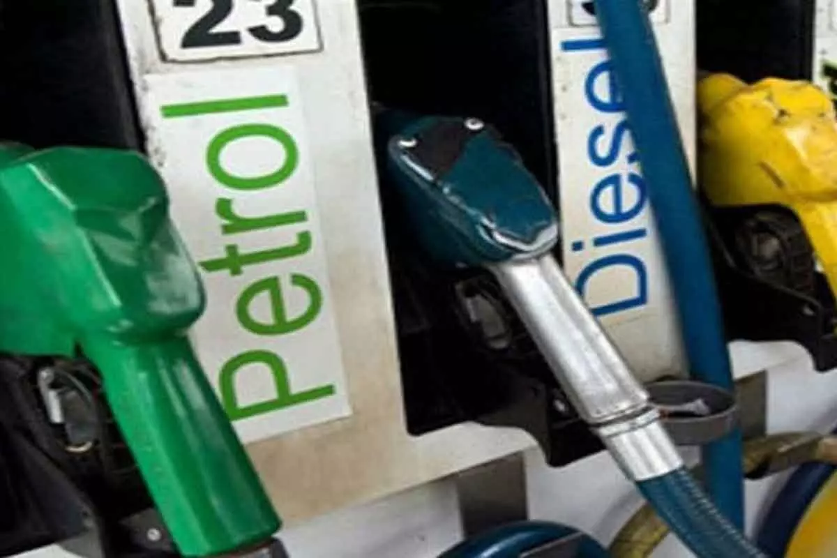 Maharashtra CM Eknath Shinde Slashes Petrol and Diesel Prices