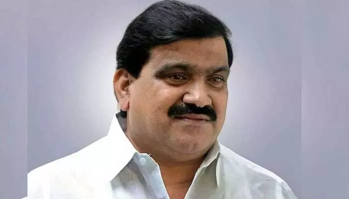 హస్తం గూటికి పట్నం చేరితే...? హస్తం గూటికి పట్నం చేరితే...?