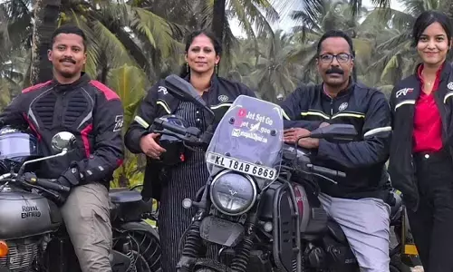 సైనికుల నివాళిగా.. ఆల్ ఇండియా బైక్ యాత్ర చేస్తున్న కుటుంబం!
