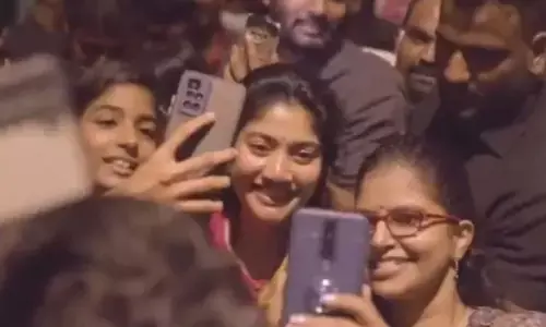 థియేటర్‌‌లో సాయి పల్లవి సందడి.. వైరల్ వీడియో