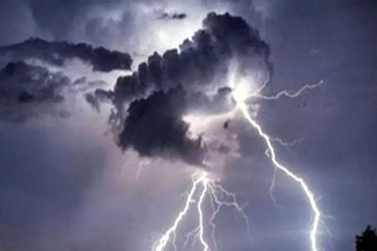14 People killed Due to thunderbolt in Uttar Pradesh 14 People killed Due to thunderbolt in Uttar Pradesh