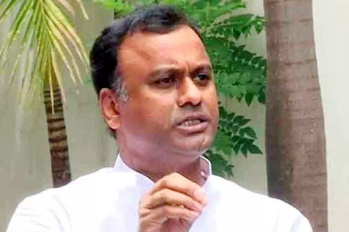 Congress MLA Komatireddy Rajgopal Reddy Says, his Aim is to Defeat KCR Congress MLA Komatireddy Rajgopal Reddy Says, his Aim is to Defeat KCR