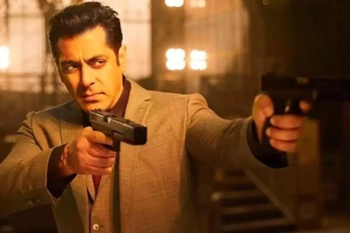 Salman Khan Urges permission for Weapon license after death threat Salman Khan Urges permission for Weapon license after death threat
