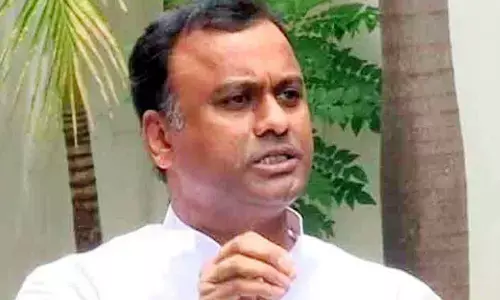 Congress MLA Komatireddy Rajgopal Reddy Says, his Aim is to Defeat KCR