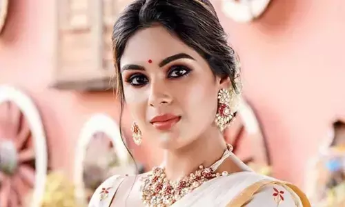 ఆ హీరో కళ్లు చూసి పడిపోయిన హీరోయిన్