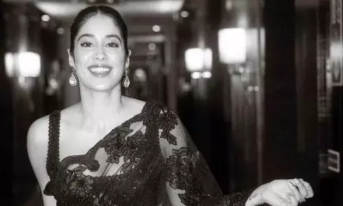 Janhvi Kapoor : నాభి అందాలు చూపిస్తూ .. చీర కట్టులో కవ్విస్తూ..