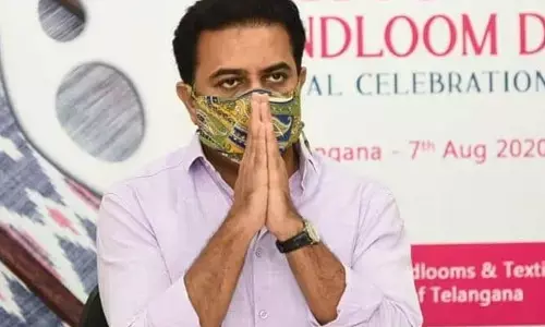 Minister KTR Announces Nethanna Bima Scheme for Weavers to Launch On August 7