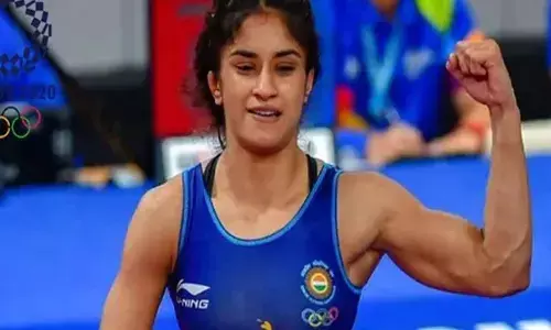 గంటల వ్యవధిలోనే వినేశ్ ఫొగట్ 2 కేజీల బరువు ఎలా పెరిగింది.. కారణం ఇదే! ఓ రేంజ్‌లో ఫైర్ అవుతోన్న ఫ్యాన్స్