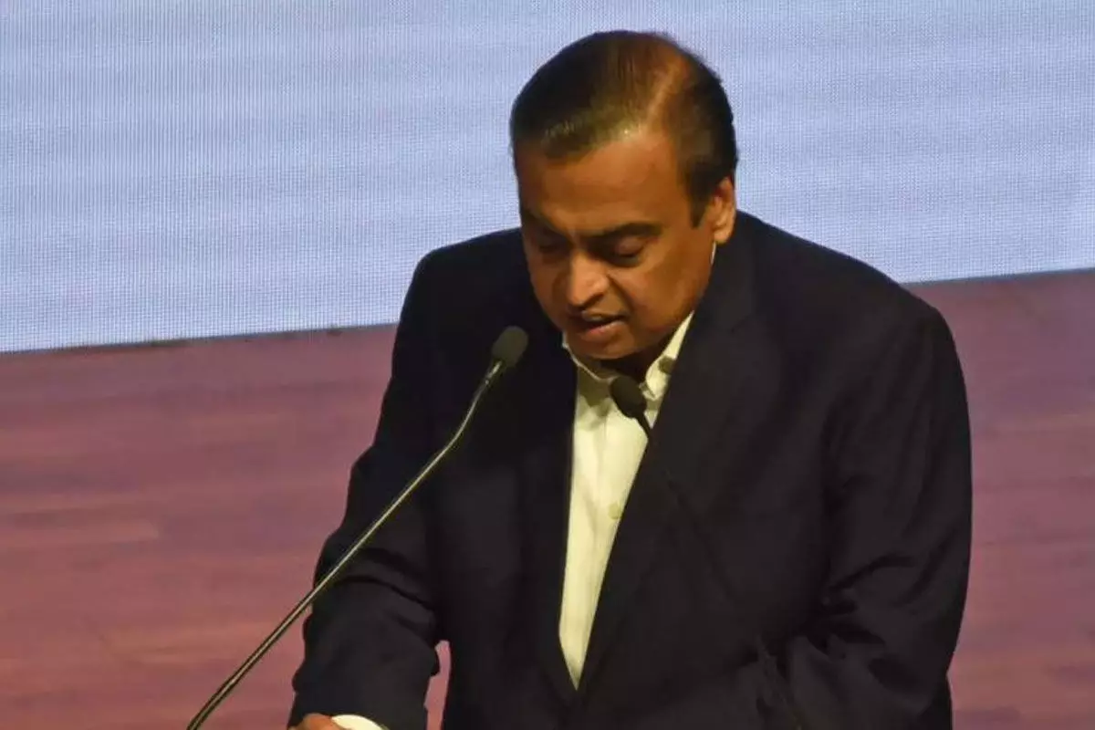 Mukesh Ambani did not take Salary for Second Consecutive Year due to Corona Pandemic Mukesh Ambani did not take Salary for Second Consecutive Year due to Corona Pandemic