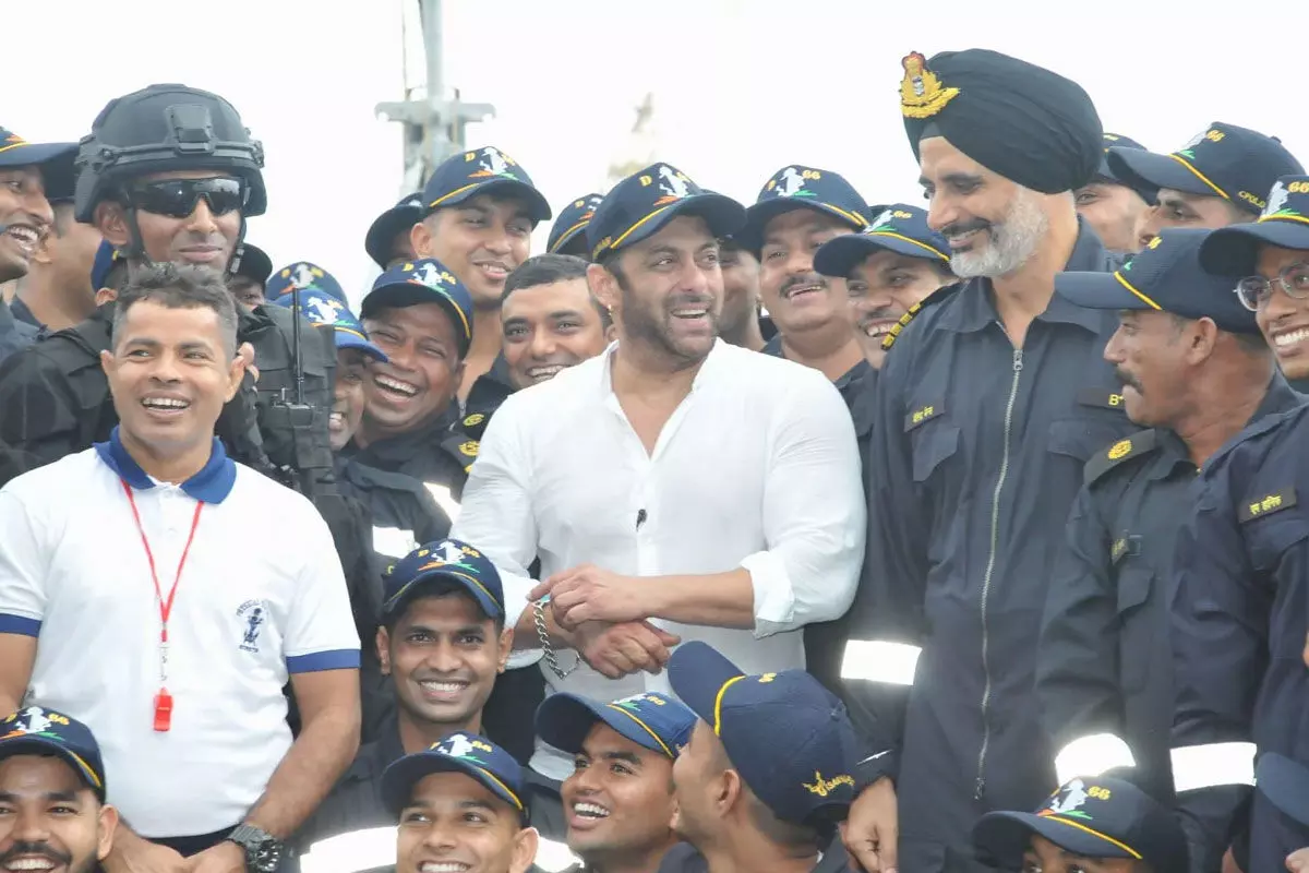 Salman Khan Spends a Day with Indian Navy At Visakhapatnam Salman Khan Spends a Day with Indian Navy At Visakhapatnam