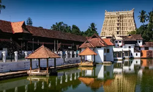 మీ ఇల్లు గుడికి దగ్గరగా ఉందా..? అయితే ఈ సమస్యలు తప్పవు..