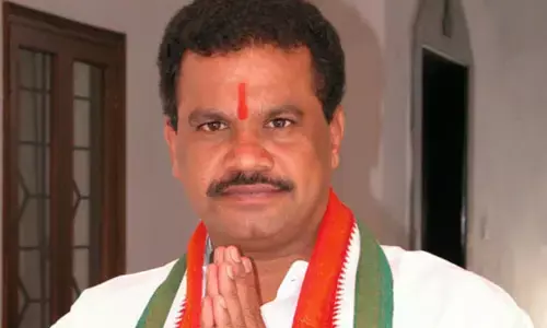 Congress MP Komati Reddy Venkat Reddy Comments On TPCC Chief Revanth Reddy