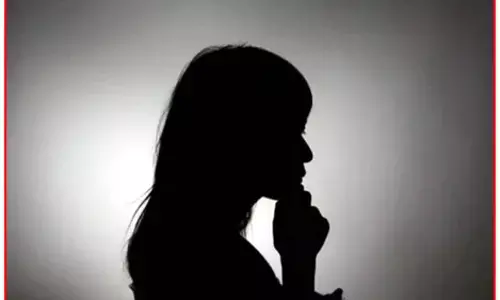 మూఢాచారాలు విడనాడాలి
