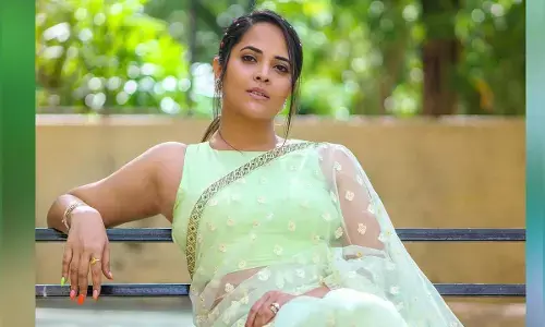 గిల్లితే గిల్లించుకోవాలి.. ఇండస్ట్రీ కల్చర్‌పై Aanasuya ఫైర్