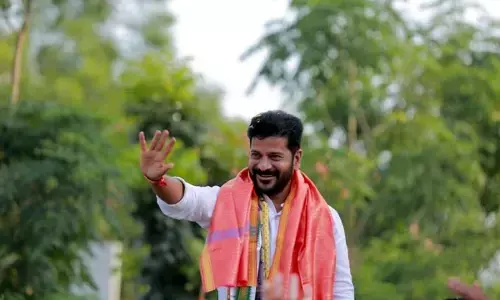 నేటి నుంచి మునుగోడులో Revanth Reddy.. దొరకని ఎంపీ కోమటిరెడ్డి!