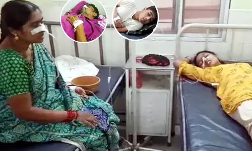 అప్పుల బాధతో కుటుంబం ఆత్మహత్యాయత్నం