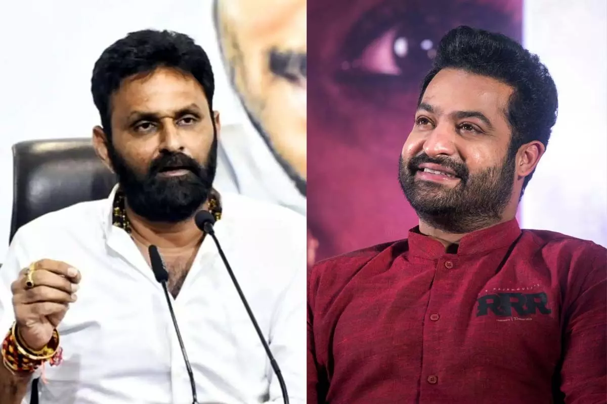 కొడాలి నానిపై కాలేసిన Jr. NTR.. ఫొటో వైరల్.. కొడాలి నానిపై కాలేసిన Jr. NTR.. ఫొటో వైరల్..