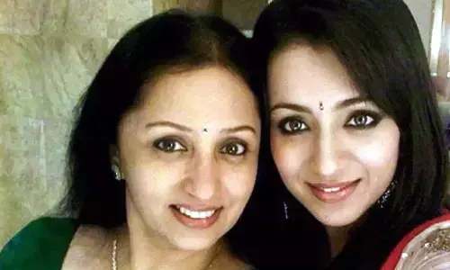 త్రిష రాజకీయాల్లోకి రావడం లేదు : తల్లి ఉమ