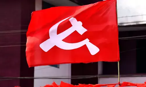 రాష్ట్రంలో కనుమరుగవుతున్న కమ్యూనిస్టులు.. తప్పెవరిది?