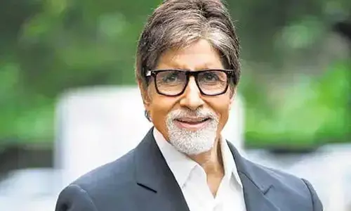 అమితాబ్ దేవునితో సమానం: ఇంటి ముందు విగ్రహం ప్రతిష్టించిన వ్యక్తి