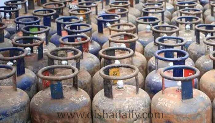 భారీగా తగ్గిన కమర్షియల్ LPG, జెట్ ఫ్యూయెల్ ధరలు