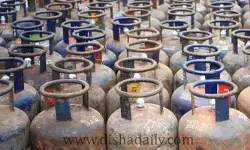 భారీగా తగ్గిన కమర్షియల్ LPG, జెట్ ఫ్యూయెల్ ధరలు