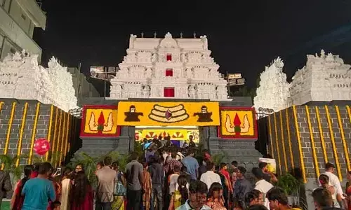 అత్యంత అట్టహాసంగా బాలాపూర్ గణేషుడి ఫస్ట్ పూజ