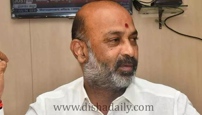 మరో జమ్మిక్కుకు కేసీఆర్ ప్లాన్.. విలీనమా.. విమోచనమా.. విద్రోహమా? మరో జమ్మిక్కుకు కేసీఆర్ ప్లాన్.. విలీనమా.. విమోచనమా.. విద్రోహమా?