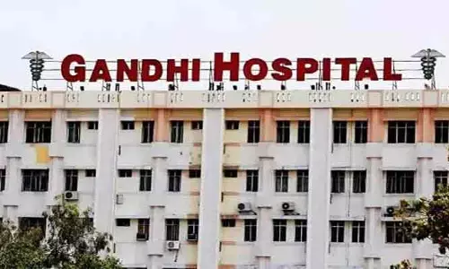 గాంధీ ఆస్పత్రి నుంచి నలుగురు డిశ్చార్జ్ : కలెక్టర్ నారాయణ రెడ్డి