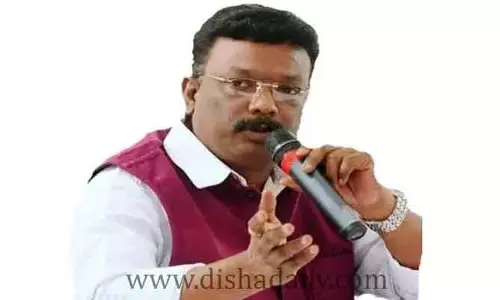 తెలంగాణకు మూడోసారి కేసీఆరే సీఎం: దాసోజ్ శ్రవణ్ ఇంట్రెస్టింగ్ కామెంట్స్