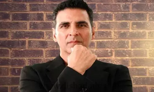 అతడి వల్లే నా సినిమాలు ప్లాఫ్ అవుతున్నాయి : Akshay Kumar