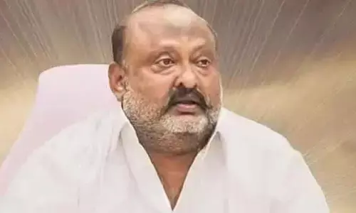 గుజరాత్ మొత్తం కేసీఆర్ ఫొటో పెట్టాలి