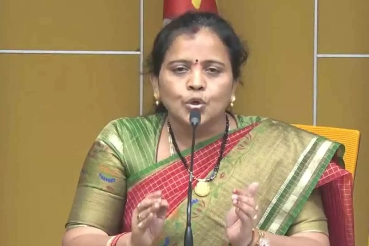 రాష్ట్రంలో లోన్యాప్ మరణాల పాపం జగన్ రెడ్డిదే: Achanta Sunitha రాష్ట్రంలో లోన్యాప్ మరణాల పాపం జగన్ రెడ్డిదే: Achanta Sunitha